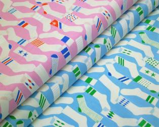 0,1 m Baumwoll-Druckstoff  "Kicks - Socke" 