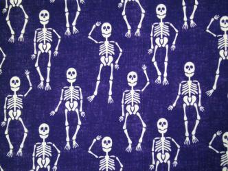 0,1 m Organic Cotton Druckstoff "Sleepy Hollows - Skelett" 110 cm br. 