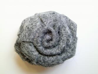 1 Stck. Filzrose zum Aufnähen 25 mm 