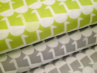 0,1 m Japan-Druckstoff  "Gänse"  110 cm br. 