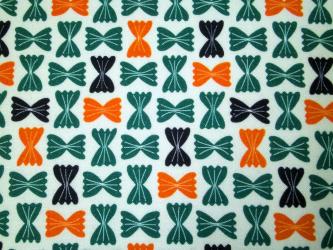0,1 m Druckstoff "Pasta Love - Bowtie Bliss" 110 cm br. 