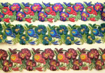 1 m Stickerei-Borte "Pansies"60 mm br. 