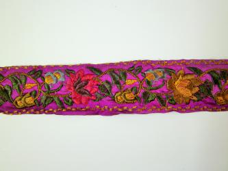 1 m Stickerei-Borte "Blumenstreifen" fuchsia 