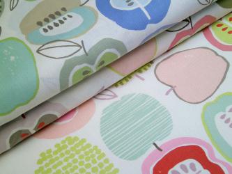 0,1 m Druckstoff  "In the Kitchen" Apfel  ca. 114 cm br. 