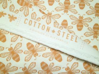 0,1 m Baumwoll-Druckstoff  "Bienen" ca. 112 cm br. 