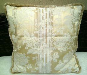 Luxuriöses Dekokissen inkl. Füllung ca. 50x50 cm 