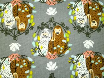 0,1 m Baumwoll-Druckstoff  "Launige Legenden - Paar" ca. 112 cm br. 