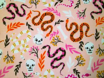 0,1 m Baumwoll-Druckstoff  "Im Mondenschein - Schlangengrube"  110 cm br. 