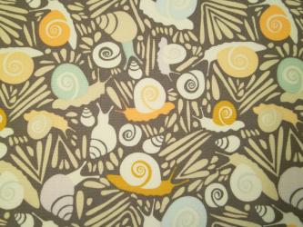 0,1 m Druckstoff  "Snails Driftwood - Schnecken" ca. 110 cm br. Premium Cotton 