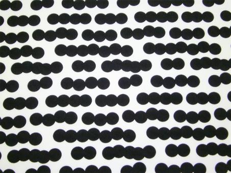 0,1m feiner Baumwolldruck "Schwarze Punkte" 114 cm br. 